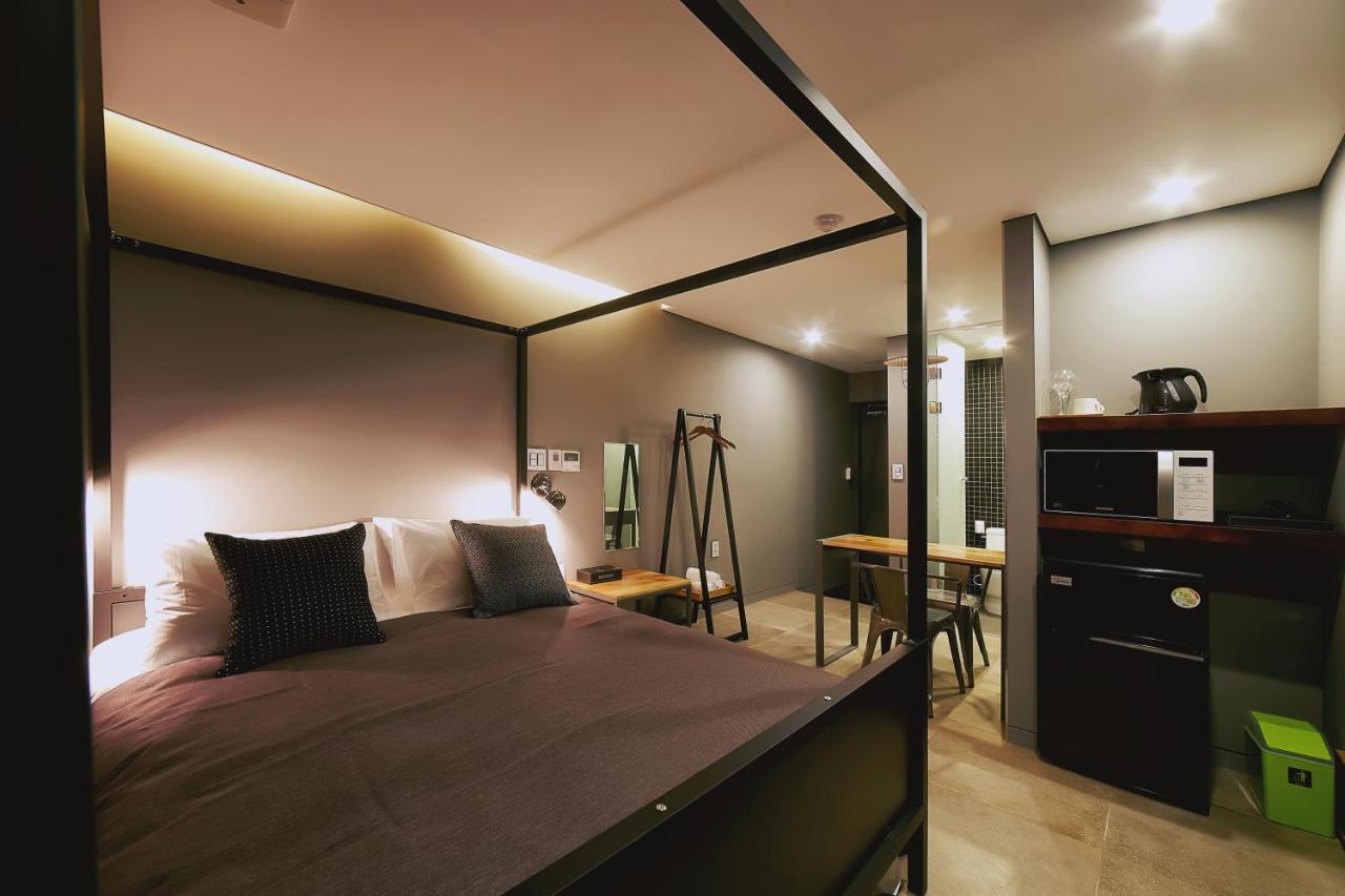 Jaynchloe Hotel Seogwipo-stad Buitenkant foto